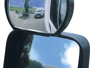 mini rétroviseur accroché au rétro extérieur