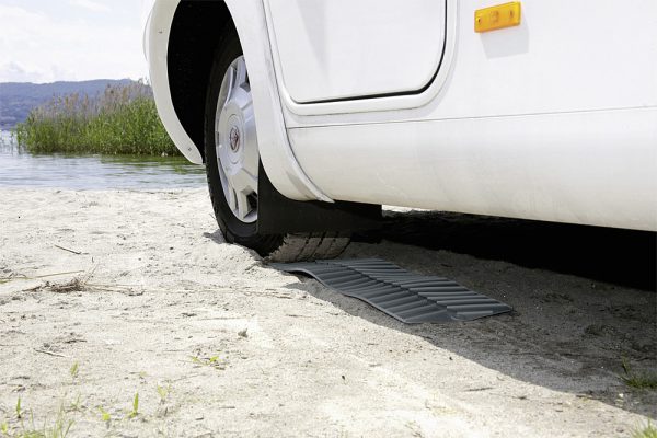 tapis anti-glissement contre le sable pour camping-car