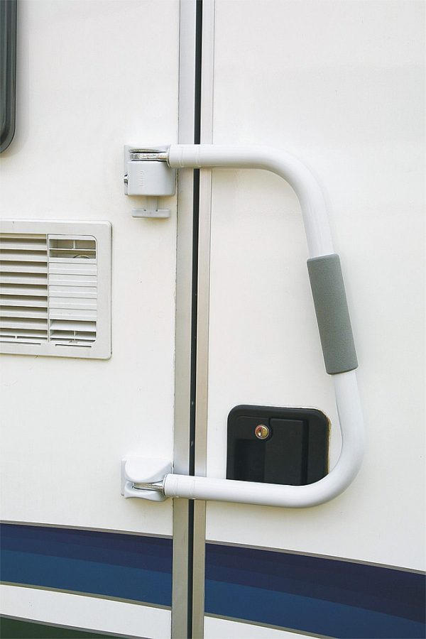 Accessoire et équipement camping-car : fixation
